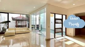 Rumah dijual atau disewa dengan 4 kamar tidur di Cilandak Barat, Jakarta