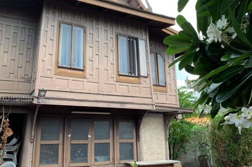 5 Bedroom House for sale in Sam Sen Nok, Bangkok near MRT Phawana