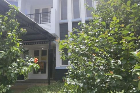 Rumah dijual dengan 3 kamar tidur di Alam Jaya, Banten