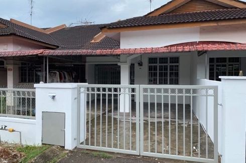 3 Bedroom House for rent in Jalan Indah (1 - 4), Johor