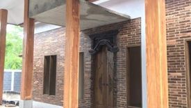 4 Bedroom House for sale in Joho, Central Java