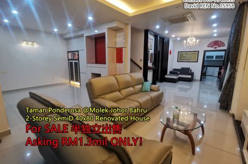 5 Bedroom House for sale in Taman Molek, Johor