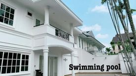 Rumah dijual dengan 7 kamar tidur di Mampang Prapatan, Jakarta