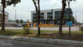 Warehouse / Factory for rent in Taman Klang Utama, Selangor