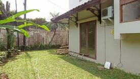Rumah disewa dengan 5 kamar tidur di Cilandak Barat, Jakarta