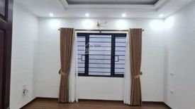 Cần bán nhà riêng 3 phòng ngủ tại Long Biên, Quận Long Biên, Hà Nội