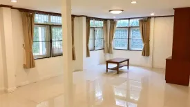 3 Bedroom House for rent in Khlong Tan Nuea, Bangkok