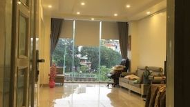 6 Bedroom Townhouse for sale in Phuong 15, Ho Chi Minh