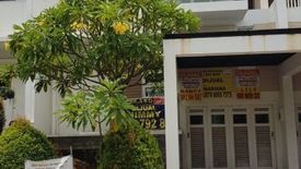 Rumah dijual dengan 4 kamar tidur di Pademangan Barat, Jakarta