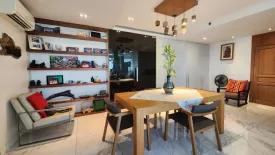 1 Bedroom Condo for sale in Supalai River Place, Bang Lamphu Lang, Bangkok near BTS Krung Thon Buri