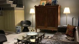 Townhouse dijual dengan 3 kamar tidur di Kebon Jeruk, Jakarta
