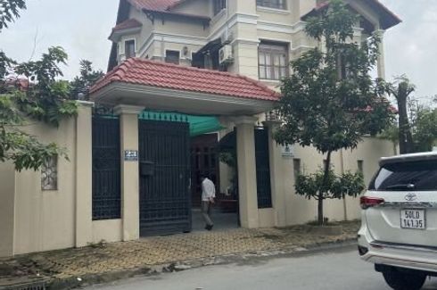 Cần bán villa 3 phòng ngủ tại Bình Trị Đông A, Quận Bình Tân, Hồ Chí Minh