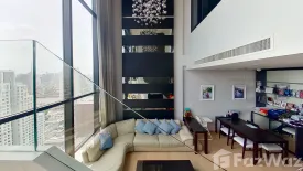 3 Bedroom Condo for sale in Urbano Absolute Sathon - Taksin, Khlong Ton Sai, Bangkok near BTS Krung Thon Buri