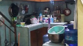 Rumah dijual dengan 6 kamar tidur di Tanjung Duren Utara, Jakarta