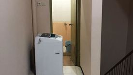 Rumah dijual dengan 3 kamar tidur di Penjaringan Sari, Jawa Timur