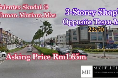 Commercial for sale in Jalan Mutiara Emas, Johor