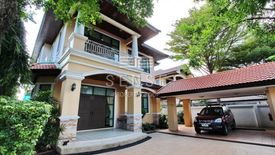 4 Bedroom House for rent in Phra Khanong Nuea, Bangkok