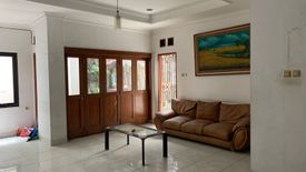 Rumah dijual dengan 6 kamar tidur di Rawa Badak Utara, Jakarta