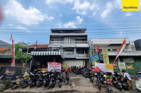 Komersial dijual dengan 35 kamar tidur di Tembok Dukuh, Jawa Timur