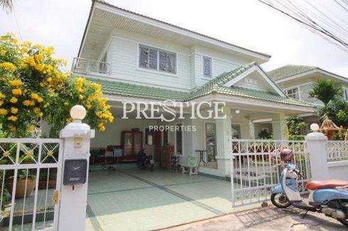 4 Bedroom House for sale in Baan Chalita 1, Na Kluea, Chonburi