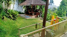 Villa dijual dengan 9 kamar tidur di Cibeureum, Jawa Barat