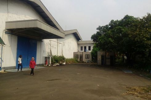 Gudang dan pabrik dijual dengan  di Babakan, Banten