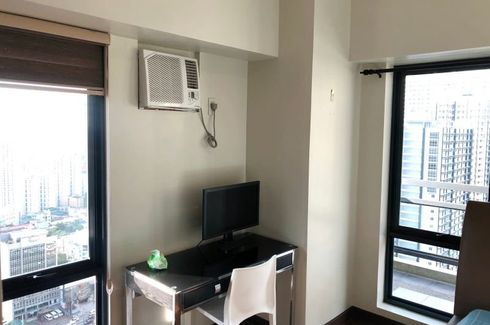 3 Bedroom Condo for rent in Flair Towers, Highway Hills, Metro Manila near MRT-3 Boni