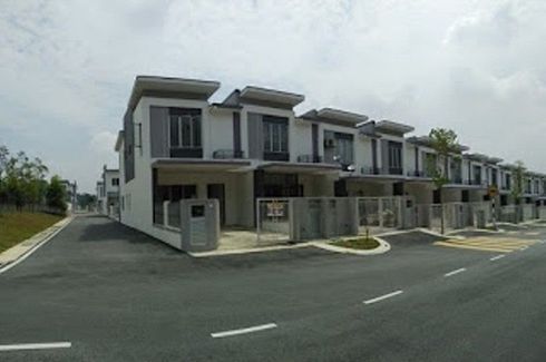 4 Bedroom House for sale in B & G Komersial Sentral, Selangor