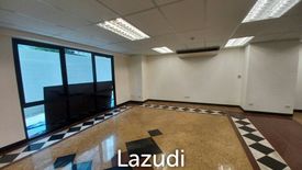 Office for rent in Khlong Toei Nuea, Bangkok near MRT Sukhumvit