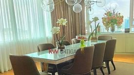 3 Bedroom Condo for rent in Park Terraces, San Lorenzo, Metro Manila near MRT-3 Ayala