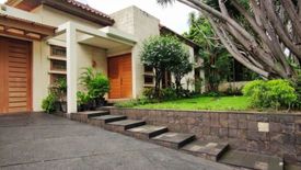 Rumah dijual dengan 4 kamar tidur di Cilandak Timur, Jakarta
