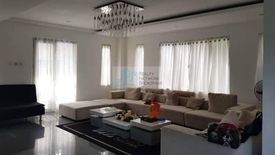 7 Bedroom House for sale in Banilad, Cebu