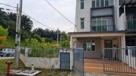 4 Bedroom House for rent in Taman Pulai Indah, Johor
