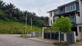 4 Bedroom House for rent in Taman Pulai Indah, Johor