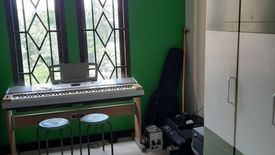Rumah dijual dengan 4 kamar tidur di Gedangan, Jawa Timur
