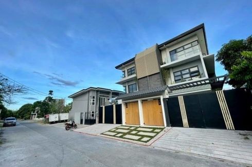 4 Bedroom House for sale in Forbes Park North, Metro Manila