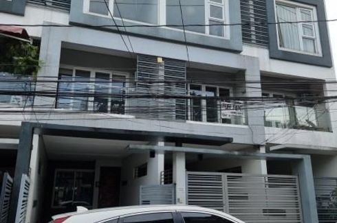 6 Bedroom Townhouse for sale in Bagong Ilog, Metro Manila