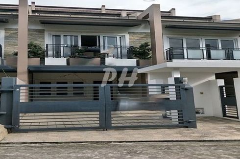3 Bedroom Townhouse for sale in Matandang Balara, Metro Manila