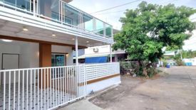 3 Bedroom Townhouse for sale in Bang Khu Rat, Nonthaburi