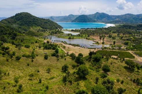Tanah dijual dengan  di Selong Belanak, Nusa Tenggara Barat