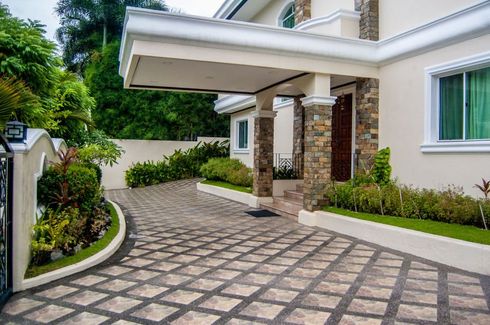 7 Bedroom House for sale in Cupang, Metro Manila