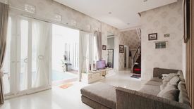 Villa dijual dengan 7 kamar tidur di Sesetan, Bali