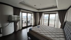 3 Bedroom Condo for sale in Nusa State Tower Condominium, Silom, Bangkok near BTS Surasak