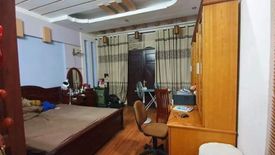 6 Bedroom House for sale in Thuy Khue, Ha Noi