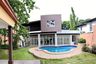 8 Bedroom House for sale in Apolonio Samson, Metro Manila near LRT-1 Roosevelt