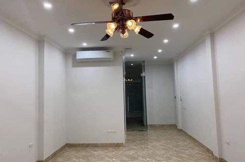 12 Bedroom Townhouse for sale in Trung Hoa, Ha Noi