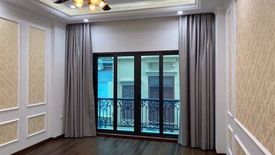 12 Bedroom Townhouse for sale in Trung Hoa, Ha Noi