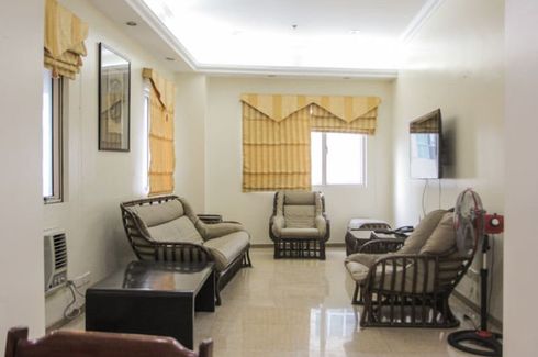 3 Bedroom Condo for rent in Penhurst Park place, Forbes Park North, Metro Manila near MRT-3 Buendia