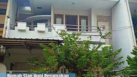 Rumah dijual dengan 3 kamar tidur di Kedoya Utara, Jakarta