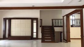 6 Bedroom House for sale in Moonwalk, Metro Manila